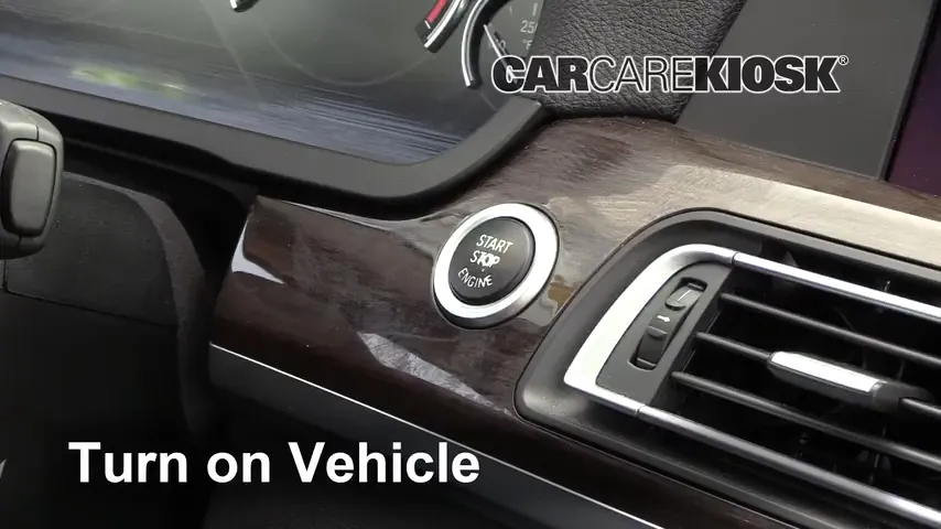 2010 BMW 750Li 4.4L V8 Turbo Aceite Controlar nivel de aceite